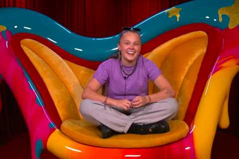 Celebrity Big Brother Star JoJo Siwa's Annual Christmas Card from Elton John Unveiled