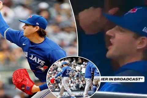 Blue Jays’ Kevin Gausman takes embarrassing tumble after being kicked out of loss to Yankees