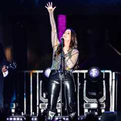 Alanis Morissette, Sublime, Lenny Kravitz & More Hit the Sand for BeachLife Festival 2025: See the..