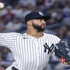 Aaron Boone insists Devin Williams is still ‘very close’ after latest Yankees implosion