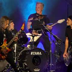Metallica’s ‘Enter Sandman’ Performance Registers Seismic Activity