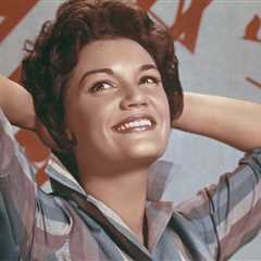 Here Are Connie Francis’ Biggest Billboard Hits