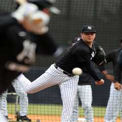 Yankees keep rehabbing reliever in minors to work his way back to MLB shape
