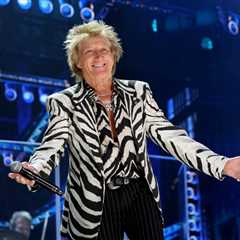 Rod Stewart to Receive Lifetime Achievement Award & Perform at 2025 American Music Awards