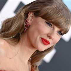 Here’s How to Get Taylor Swift’s Signature Red Lipstick Look For Less On Amazon