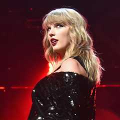 Taylor Swift’s Lack of AMAs Announcement Still Results in ‘Reputation’ Bump