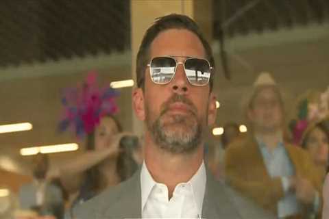 Aaron Rodgers takes in 2025 Kentucky Derby as his NFL free agency drags on
