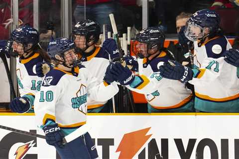 Sirens battle but fall short to Montreal as Victoire clinch PWHL’s top seed