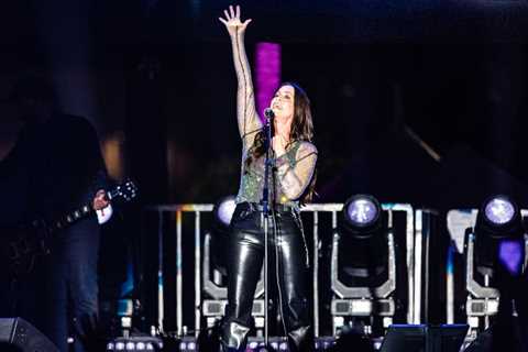 Alanis Morissette, Sublime, Lenny Kravitz & More Hit the Sand for BeachLife Festival 2025: See the..