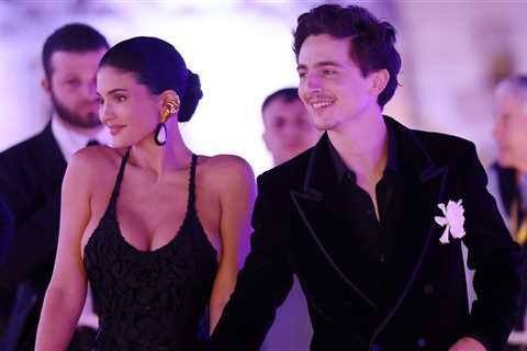 Kylie Jenner & Timothée Chalamet Make Red Carpet Debut at Rome Event