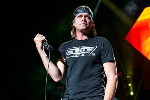 3 Doors Down Singer Brad Arnold Reveals Stage 4 Kidney Cancer Diagnosis: ‘I Have No Fear’