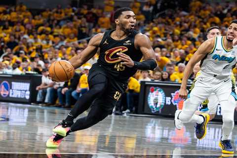 Cavaliers pummel Pacers to cut series deficit to 2-1