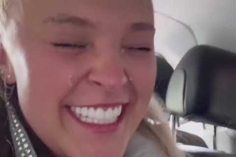 Exploring the Complex Friendship Dynamics of JoJo Siwa and Chris Hughes