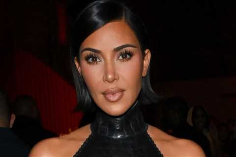 Kim Kardashian Arrives in Paris Ahead of Jewelry Heist Trial Testimony