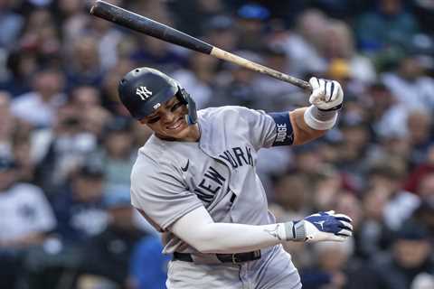 Yankees’ offense has rare off night in 11-inning loss to Mariners