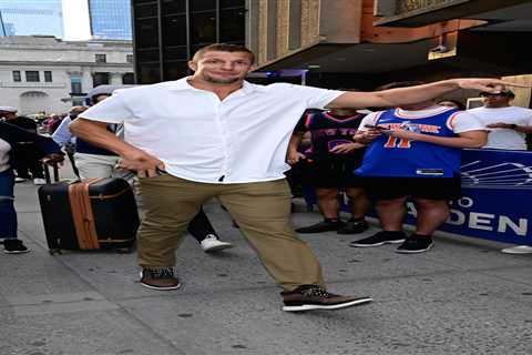Bill Belichick can ‘shut everyone up’ amid Jordon Hudson drama with one thing: Rob Gronkowski