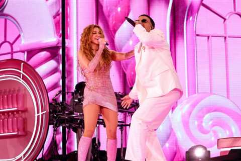 Watch Shakira Brings Star Power to MetLife Stadium With Pitbull, Rauw Alejandro & Wyclef