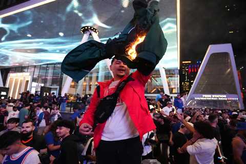Thousands of Knicks fans take over streets outside MSG to celebrate Game 6 blowout win against..