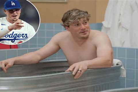 Dodgers’ Kiké  Hernandez relives time he pooped pants during 2020 playoffs: ‘Different walk than..
