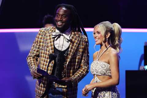Shaboozey Defends Megan Moroney From ‘Hateful Comments’ After Viral Side-Eye Moment at the AMAs
