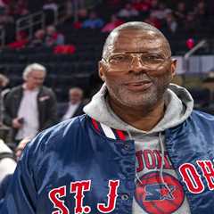 Carl Banks rips WFAN’s Greg Giannotti for Karl-Anthony Towns ‘loser’ comment: ‘Ignorant s–t’