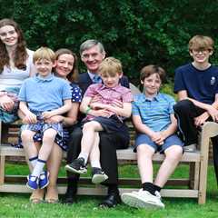 Discontinued Reality Show Featuring Jacob Rees-Mogg and Family Signals Contradictory Reception