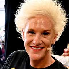Food Network Stars Pay Tribute to Anne Burrell After Her Sudden Death