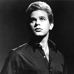 Lou Christie, 1960s Teen Idol & ‘Lightnin’ Strikes’ Hitmaker, Dies at 82