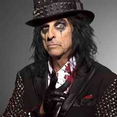 Alice Cooper, Martha Quinn & More Inducted Into Radio Hall of Fame: Full List