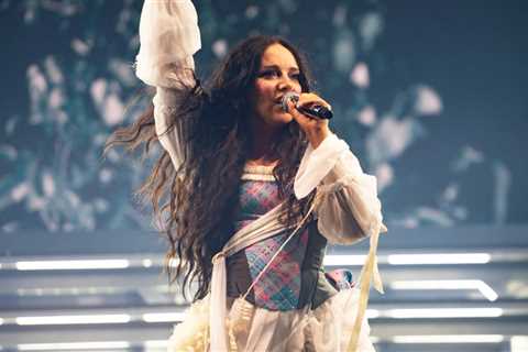 Jade Thirlwall Leads Her Mighty Hoopla Crowd in an Anti-J.K. Rowling Chant