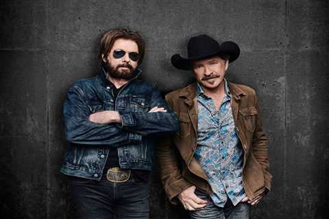 Top 5 Moments From CMA Fest 2025’s Thursday Nissan Stadium Shows: Brooks & Dunn, Riley Green & More