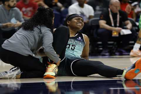 How Jonquel Jones’ injury status complicates Liberty’s undefeated start