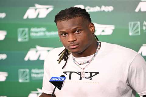 Jets’ Quincy Williams already ‘challenged’ by Aaron Glenn after taking a step back