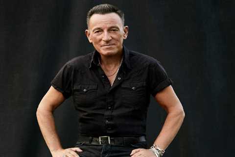 Bruce Springsteen Says Goodbye to Brian Wilson & His ‘Otherworldly Ear’ for Music: ‘Farewell,..