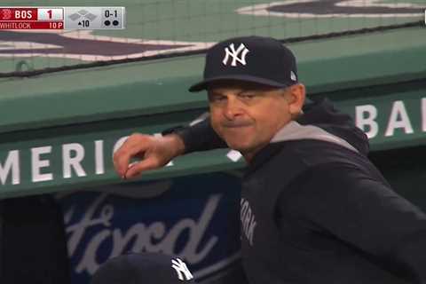 Aaron Boone, DJ LeMahieu tossed in fiery ejections after controversial call vs. Red Sox
