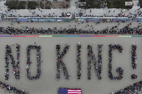 Jimmy Kimmel, Kerry Washington Among Stars at 'No Kings' Protests