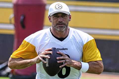 Aaron Rodgers’ family not sure QB’s surprise marriage actually happened