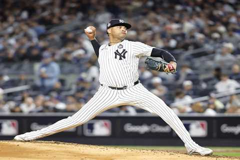 Luis Gil takes significant step in lengthy Yankees injury rehab