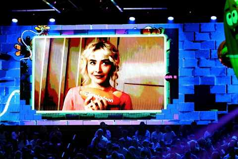 Sabrina Carpenter, SZA, Ariana Grande Win Multiple Awards at 2025 Kids’ Choice Awards (Full..