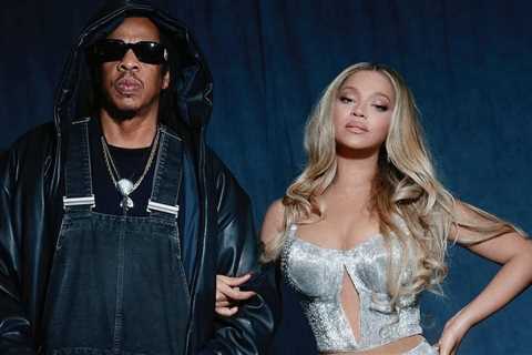 Fashion Bomb Couples: Beyonce Performs in a Silver Mugler Look Alongside Jay-Z in Paris