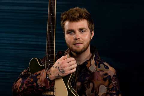 Alex Warren’s ‘Ordinary’ No. 1 on Global Charts, j-hope & GloRilla’s ‘Killin’ It Girl’ Debuts in..