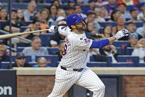 J.D. Martinez has an offer as he awaits his MLB return