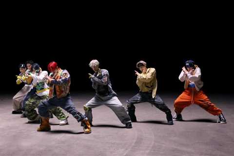 Exclusive Behind-the-Scenes Pics From ENHYPEN’s ‘Outside’ Video