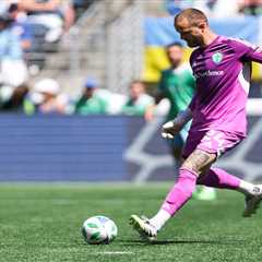 Sounders goalie Stefan Frei taken off field in ambulance in scary MLS scene