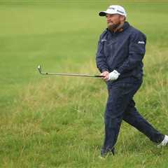 Shane Lowry gets controversial penalty to derail British Open hopes