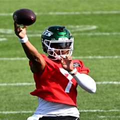 Justin Fields gave the Jets a harrowing glimpse of a familiar quarterback pain