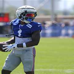Malik Nabers exits practice with apparent shoulder injury in Giants training camp scare