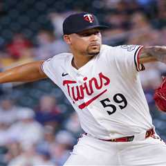 Phillies acquiring flamethrower Jhoan Duran from Twins in seismic trade deadline move
