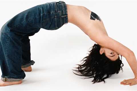 Lorde’s ‘Virgin’ Debuts at No. 1 on Top Album Sales Chart