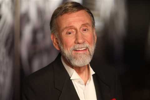 Country Hall of Famer Ray Stevens Recovering From Heart Attack